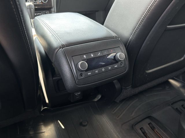 Used 2015 Chevrolet Traverse LT AWD/4WD image 23
