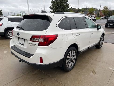 Used 2017 Subaru Outback 2.5i Touring w/ Popular Package #5A AWD/4WD image 6