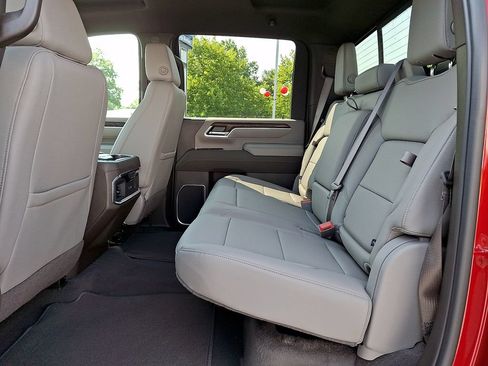New 2026 GMC Sierra 2500 SLT w/ SLT Convenience Package AWD/4WD image 6