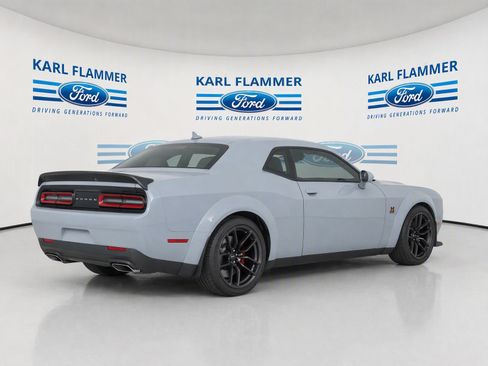 Used 2020 Dodge Challenger R/T Scat Pack RWD image 3