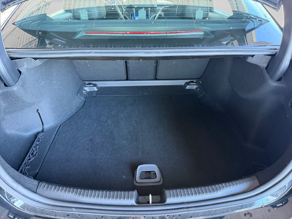 Used 2025 Mercedes-Benz C 300 Sedan image 28