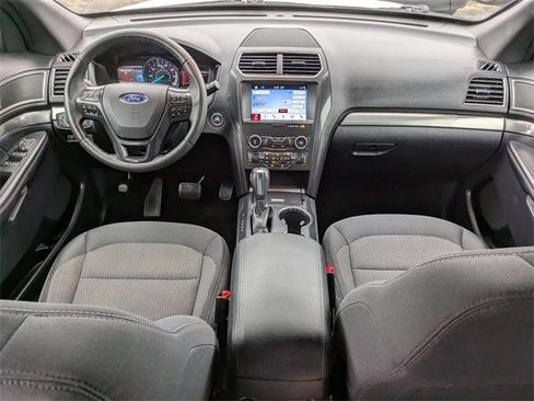 Used 2019 Ford Explorer XLT w/ Equipment Group 201A image 18