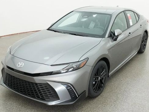 New 2026 Toyota Camry SE FWD image 16