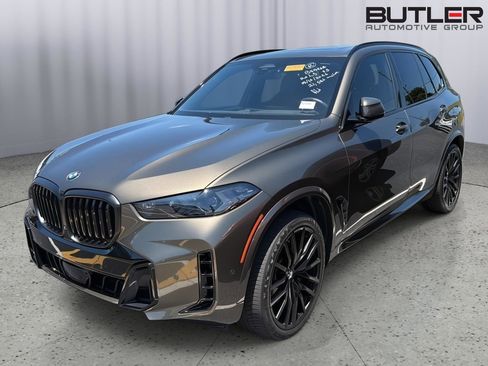 Certified 2025 BMW X5 sDrive40i w/ M Sport Package RWD image 2