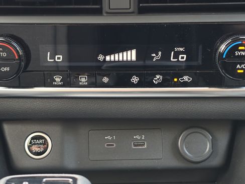Used 2023 Nissan Rogue SV FWD image 18