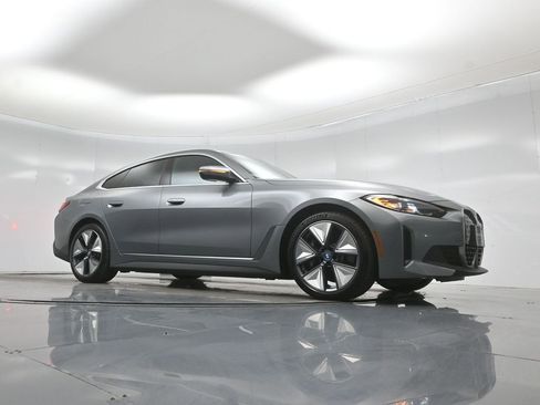 Used 2023 BMW i4 eDrive40 RWD image 4