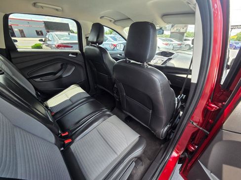 Used 2018 Ford Escape SE w/ SE Sport Appearance Package FWD image 16