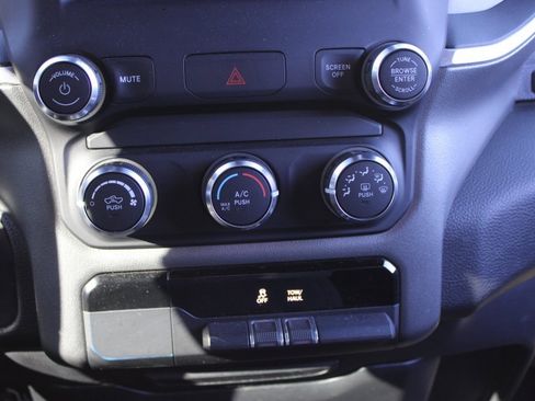 Used 2021 RAM 1500 Big Horn image 22