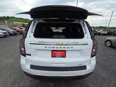 Used 2021 Chevrolet Suburban LT AWD/4WD image 35