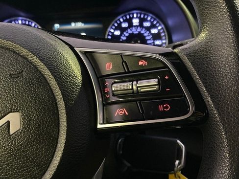 Used 2023 Kia Forte LXS image 17