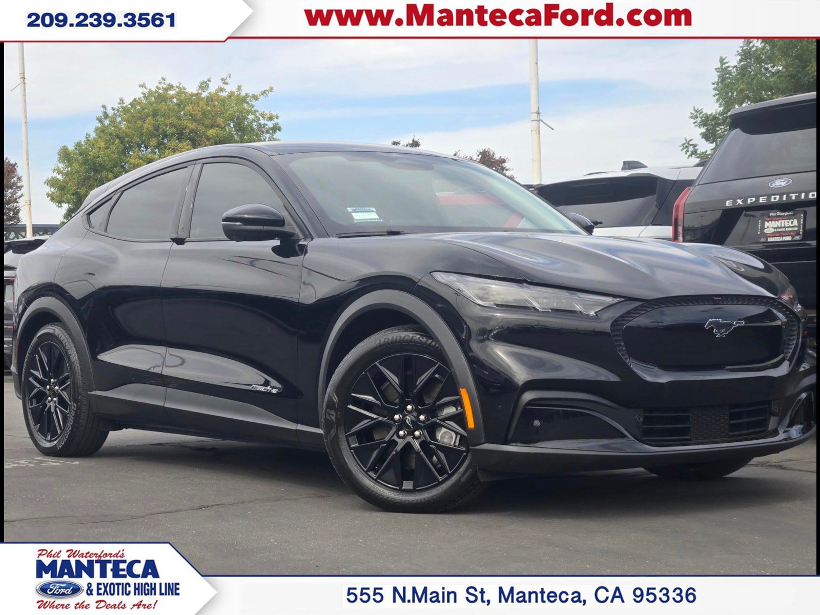 Used 2025 Ford Mustang Mach-E Select RWD image 1