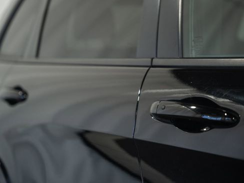 Used 2019 Jeep Cherokee High Altitude AWD/4WD image 16