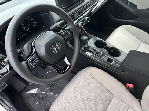 Used 2024 Honda Civic LX image 10