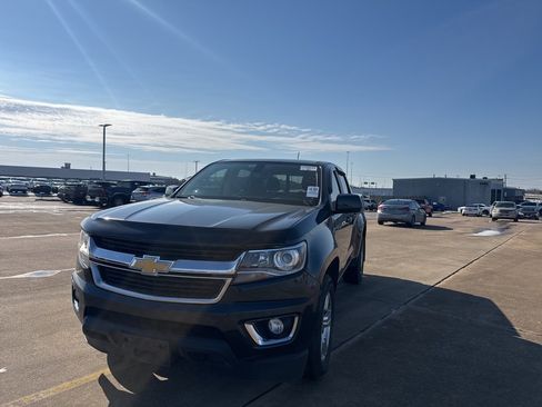 Used 2018 Chevrolet Colorado LT w/ LT Convenience Package image 5