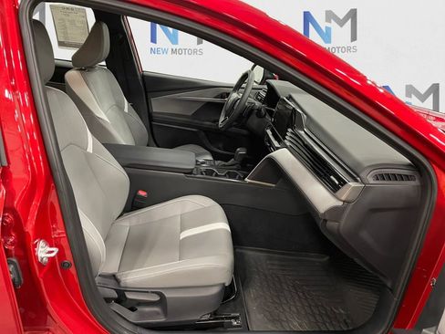 Used 2025 Toyota Camry SE FWD image 15