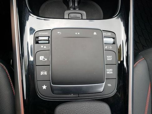 Used 2023 Mercedes-Benz GLB 250 4MATIC image 20