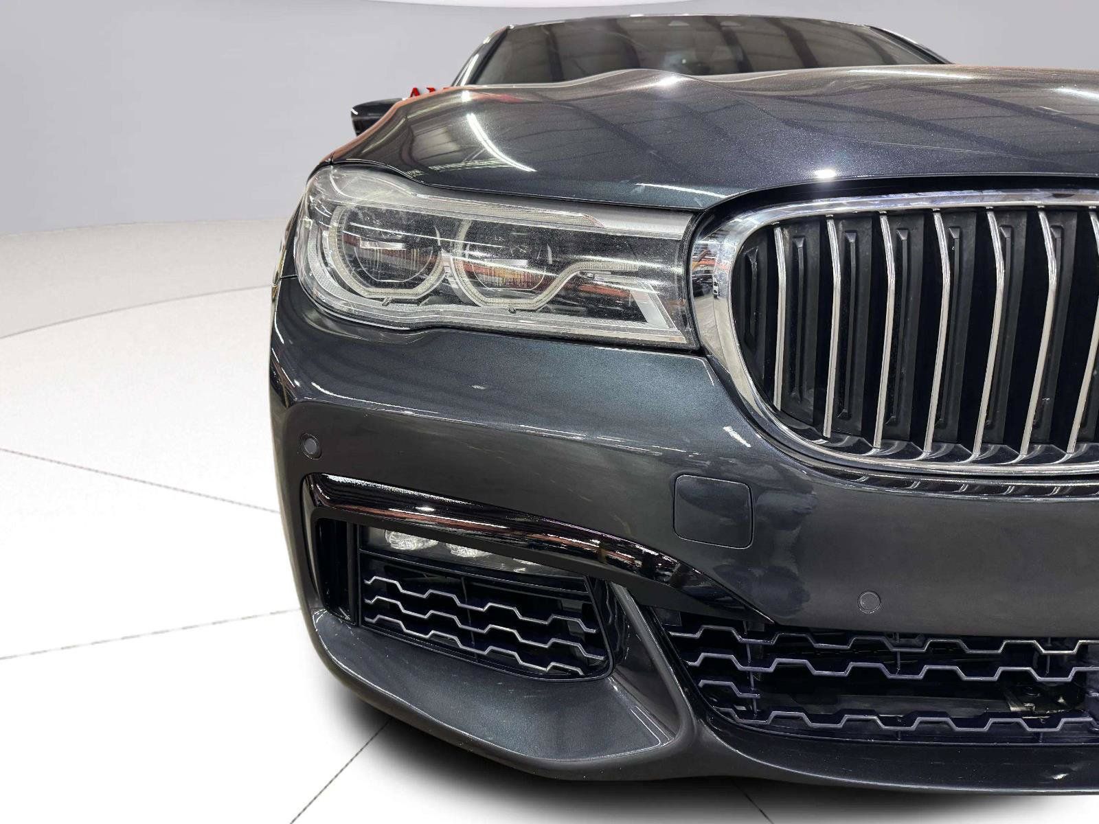 Used 2016 BMW 750i RWD image 12