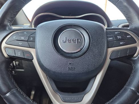 Used 2015 Jeep Grand Cherokee Laredo w/ Quick Order Package 23E AWD/4WD image 17