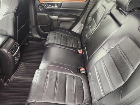 Used 2018 Honda CR-V Touring image 12