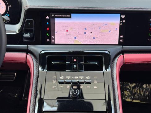 Used 2025 Porsche Panamera image 24