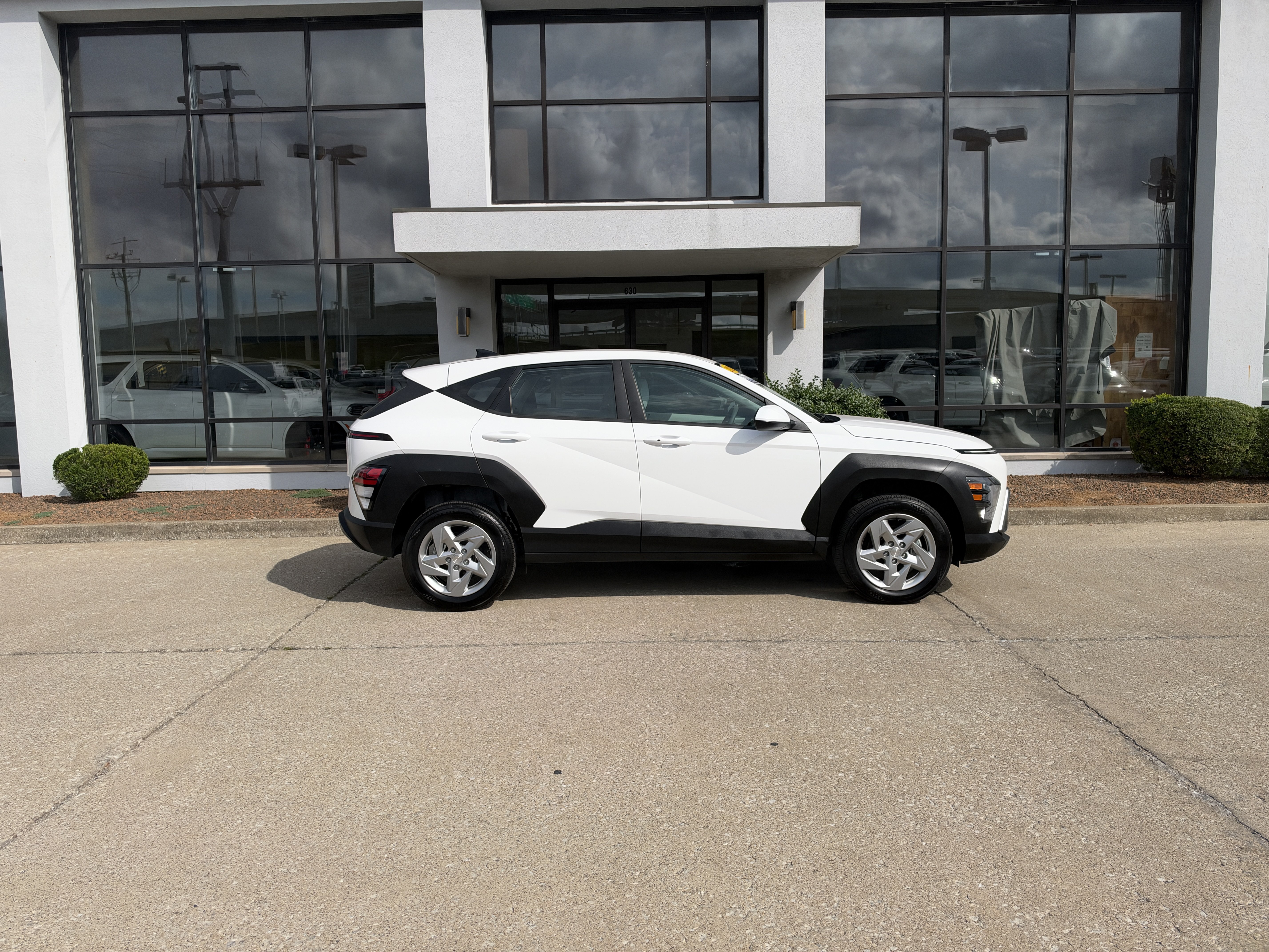 Certified 2026 Hyundai Kona SE AWD/4WD image 3