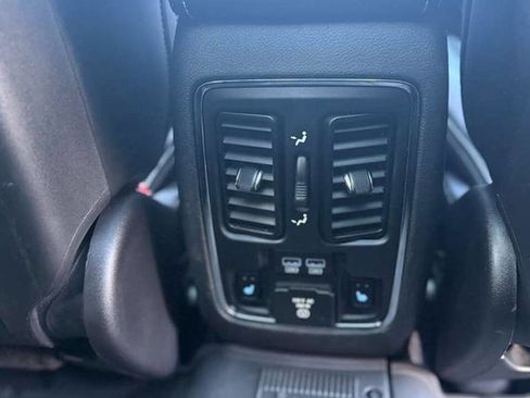 Used 2017 Jeep Grand Cherokee SRT image 11