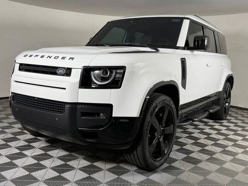 Used 2026 Land Rover Defender 110 X-Dynamic SE AWD/4WD image 2