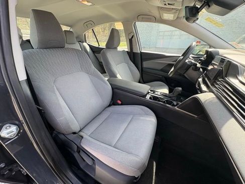 Used 2025 Toyota Camry LE image 23