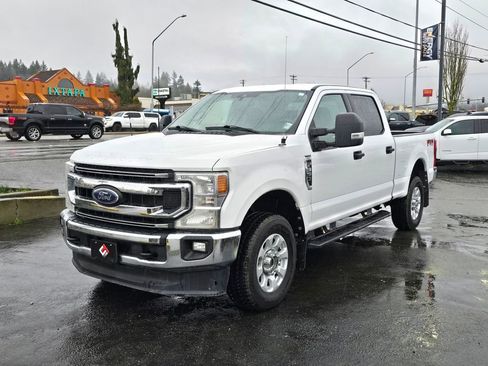Used 2022 Ford F350 XLT w/ FX4 Off-Road Package AWD/4WD image 3