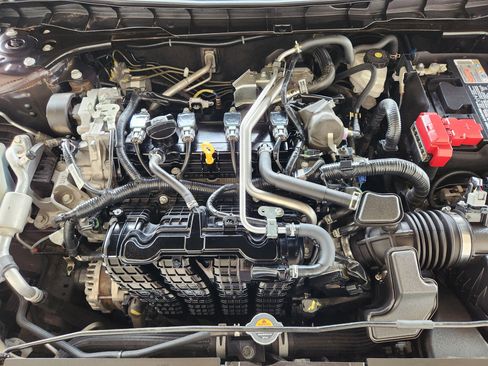 Used 2024 Nissan Altima 2.5 SV image 35