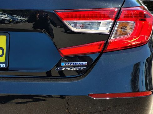 Used 2022 Honda Accord Sport image 9