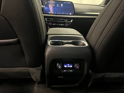New 2026 Chevrolet Traverse LT image 60