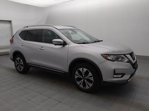 Used 2018 Nissan Rogue SL image 11