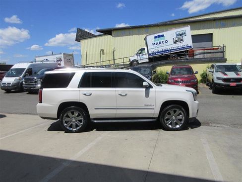 Used 2016 GMC Yukon Denali w/ Open Road Package AWD/4WD image 9