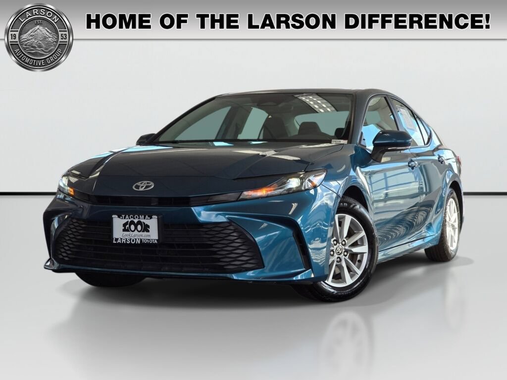 Used 2025 Toyota Camry LE w/ Convenience Package FWD image 1