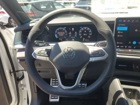 New 2026 Volkswagen Tiguan SE R-Line AWD/4WD image 25