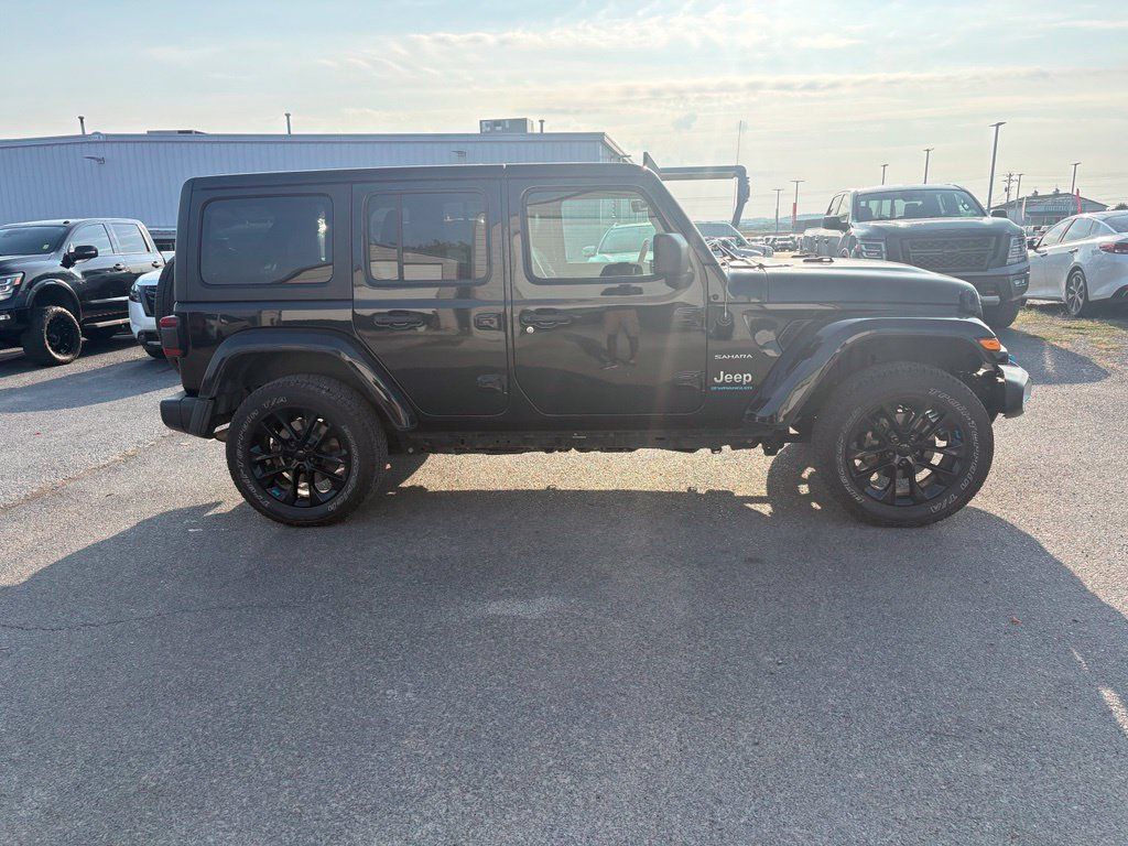 Used 2023 Jeep Wrangler Unlimited Sahara AWD/4WD image 2