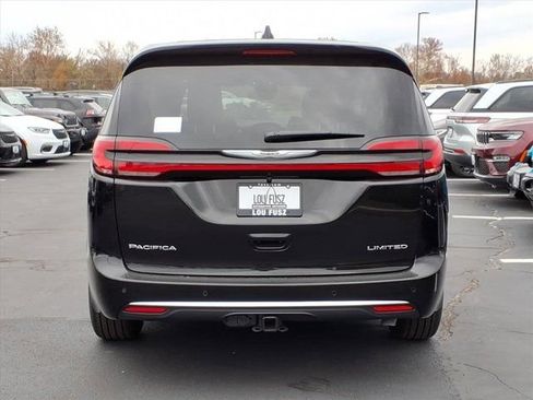 New 2026 Chrysler Pacifica Limited w/ Trailer Tow Group FWD image 20