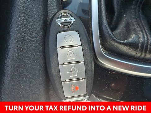 Used 2017 Nissan Rogue SV image 15