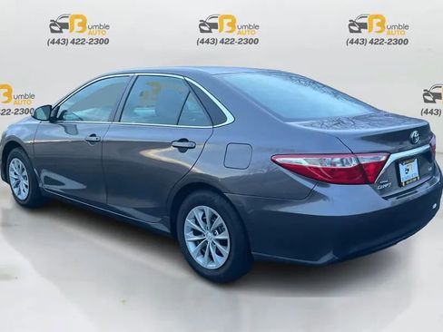 Used 2015 Toyota Camry LE image 7