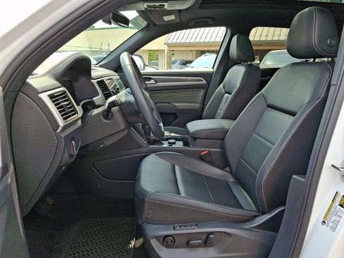 Used 2023 Volkswagen Atlas Cross Sport SEL AWD/4WD image 14