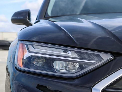 Used 2023 Audi Q5 2.0T Premium w/ Convenience Package AWD/4WD image 9