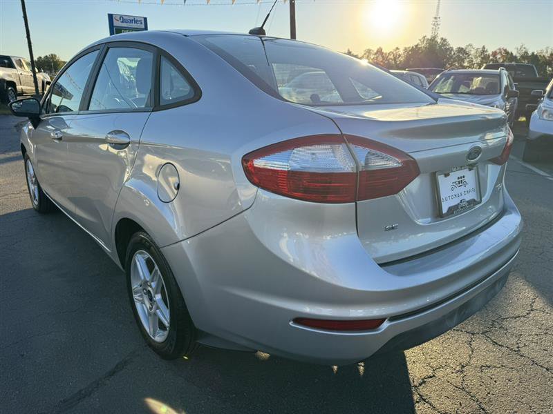 Used 2018 Ford Fiesta SE FWD image 5