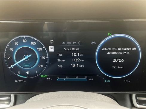 New 2025 Hyundai Elantra SEL image 19