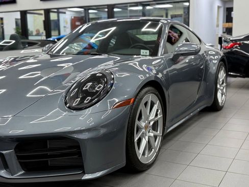 Used 2025 Porsche 911 Carrera image 82