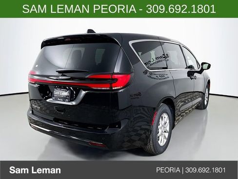 New 2026 Chrysler Pacifica Select FWD image 7