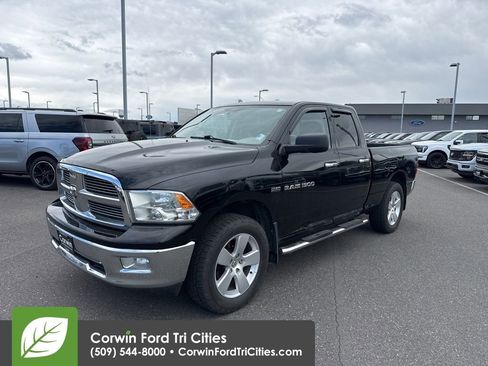 Used 2012 RAM 1500 Classic SLT w/ SLT Plus D￩cor Group image 1