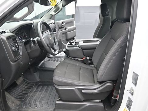 Used 2025 Chevrolet Silverado 1500 W/T image 9