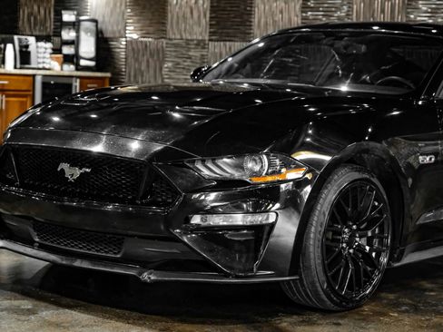 Used 2019 Ford Mustang GT w/ Equipment Group 301A image 9