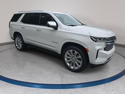 Used 2024 Chevrolet Tahoe Premier AWD/4WD image 3
